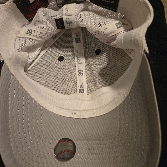 NY Yankees 39Thirty Mesh Back Size Small-Medium New Era Genuine MLB Stitched - Picture 11 of 12